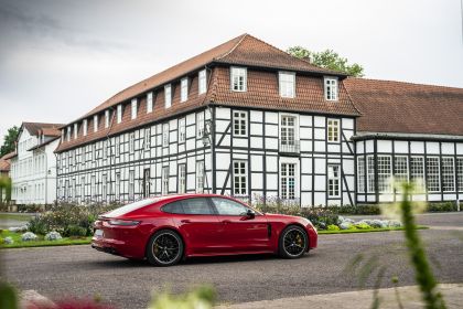 2021 Porsche Panamera GTS 6