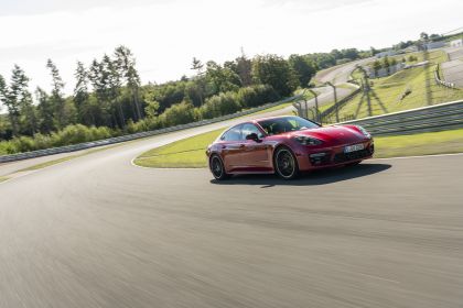 2021 Porsche Panamera GTS 14