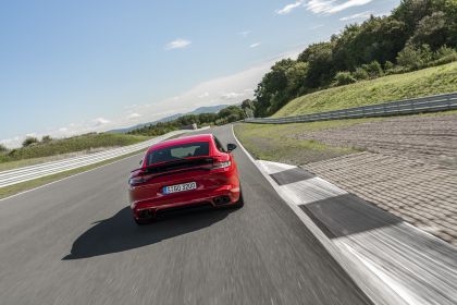 2021 Porsche Panamera GTS 40