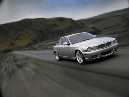 2008 Jaguar XJ8 UK version 5