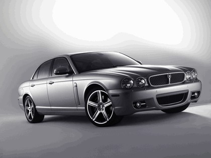 2008 Jaguar XJ8 UK version 13