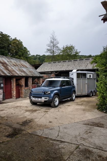 2021 Land Rover Defender 110 Hard Top 7