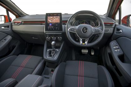 2021 Renault Clio E-Tech Hybrid - UK version 9