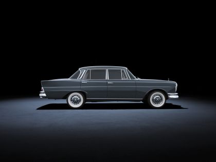 1959 Mercedes-Benz 220 SE ( W111 ) Tailfin 2