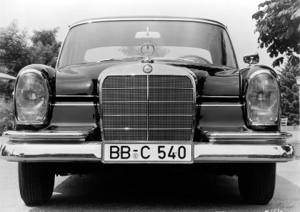 1959 Mercedes-Benz 220 SE ( W111 ) Tailfin 8