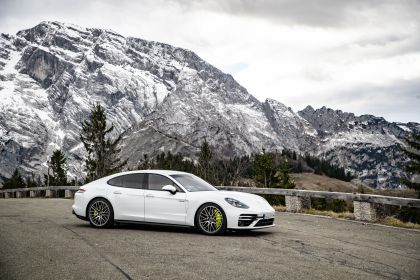 2021 Porsche Panamera Turbo S E-Hybrid 4