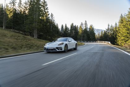 2021 Porsche Panamera Turbo S E-Hybrid 21