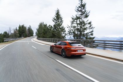 2021 Porsche Panamera 4 E-Hybrid Sport Turismo 6