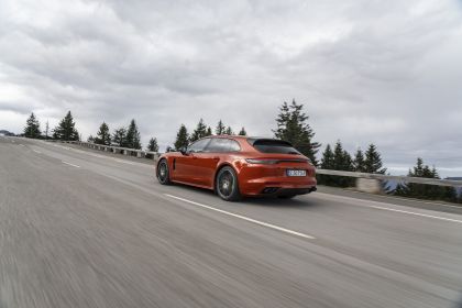 2021 Porsche Panamera 4 E-Hybrid Sport Turismo 14