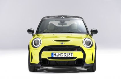 2021 Mini Cooper S convertible 33