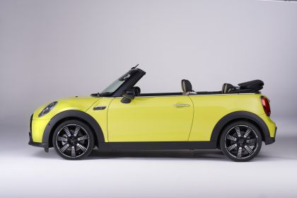 2021 Mini Cooper S convertible 37