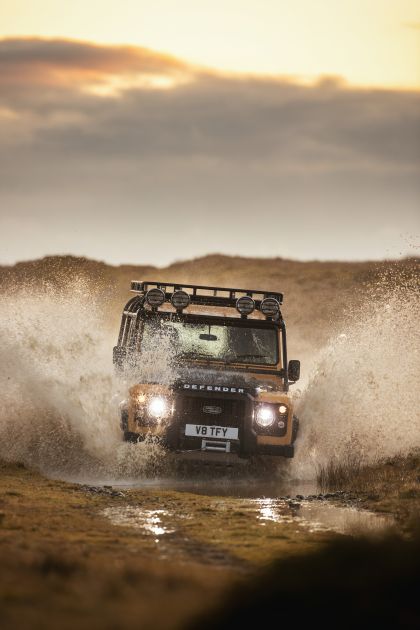 2021 Land Rover Defender Works V8 Trophy 3