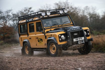 2021 Land Rover Defender Works V8 Trophy 13