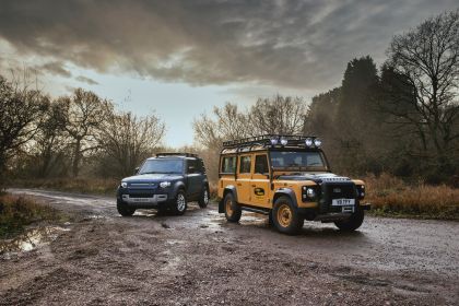 2021 Land Rover Defender Works V8 Trophy 38