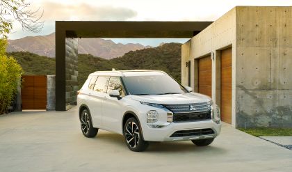 2022 Mitsubishi Outlander 1