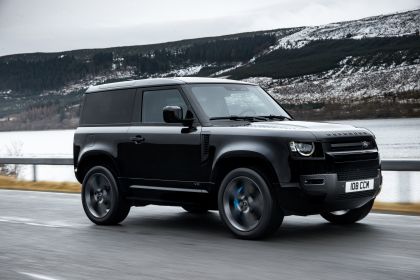 2022 Land Rover Defender 90 V8 5