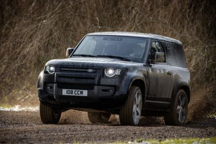 2022 Land Rover Defender 90 V8 9