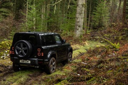 2022 Land Rover Defender 90 V8 15