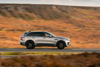 2021 Jaguar F-Pace P400 MHEV R-Dynamic SE 2