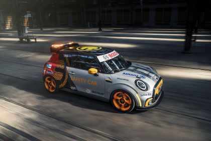 2021 Mini Electric Pacesetter 6