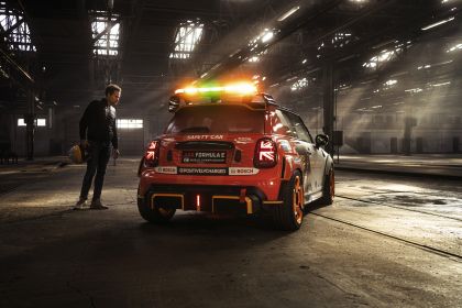2021 Mini Electric Pacesetter 17