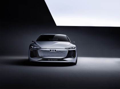 2021 Audi A6 e-tron concept 4