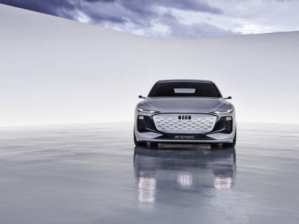 2021 Audi A6 e-tron concept 17