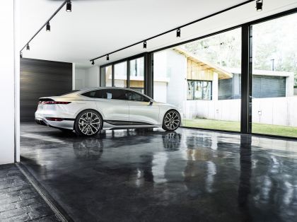 2021 Audi A6 e-tron concept 29