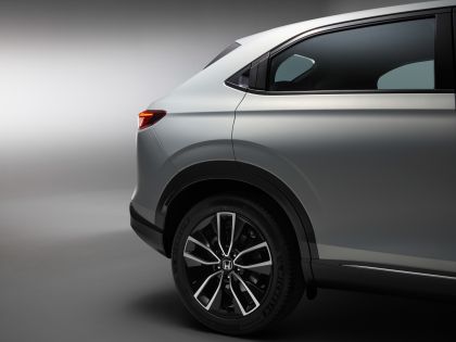 2021 Honda HR-V eHEV 8