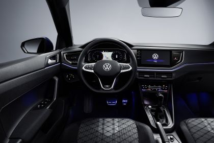 2022 Volkswagen Polo R-Line 12