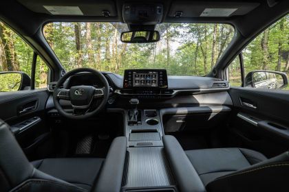 2022 Toyota Sienna Woodland Special Edition 20