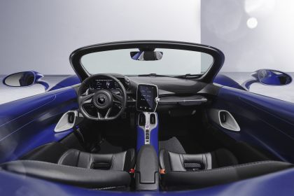 2021 McLaren Elva - windscreen version 6
