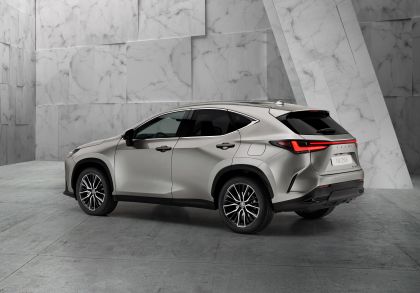 2022 Lexus NX 350h 3