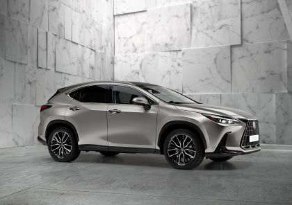 2022 Lexus NX 350h 4