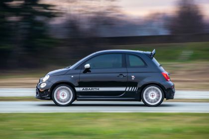 2021 Abarth 695 Esseesse 2