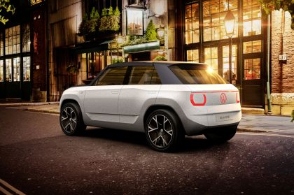 2021 Volkswagen ID. Life concept 17