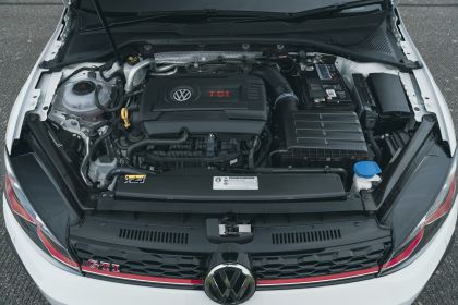 2017 Volkswagen Golf ( VII ) GTI 3-door Performance - UK version 9