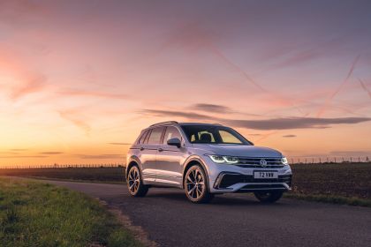 2021 Volkswagen Tiguan R-Line eHybrid - UK version 6