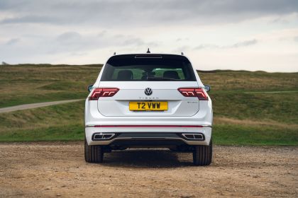 2021 Volkswagen Tiguan R-Line eHybrid - UK version 10