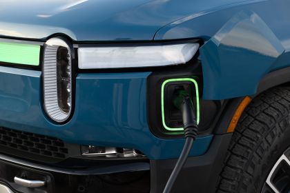 2022 Rivian R1S 9