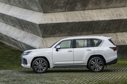 2021 Lexus LX 500D 7