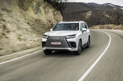 2021 Lexus LX 500D 32