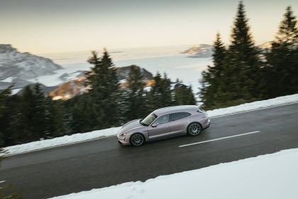 2022 Porsche Taycan Sport Turismo 18