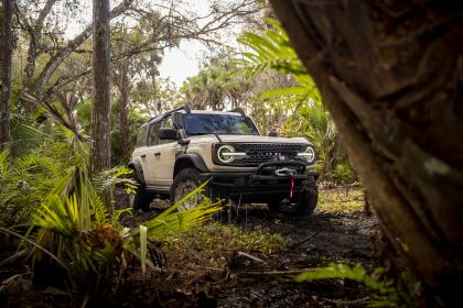2022 Ford Bronco Everglades Edition 3