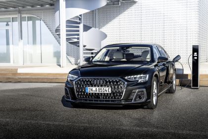 2022 Audi A8 L TFSI e 15