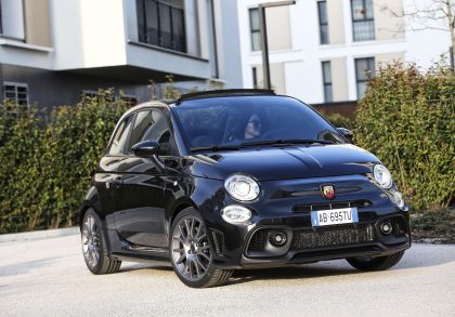 2022 Abarth 695 Turismo 3