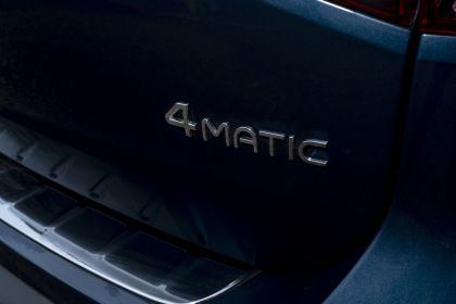 2022 Mercedes-Benz EQB 300 4Matic - UK version 43