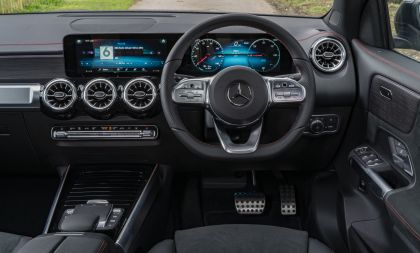 2022 Mercedes-Benz EQB 300 4Matic - UK version 54