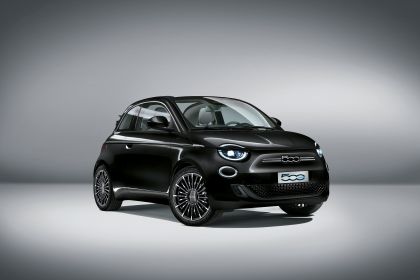 2022 Fiat 500 La Prima by Bocelli 1