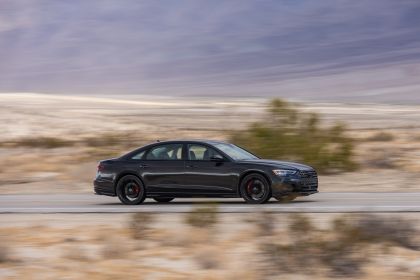 2022 Audi S8 - USA version 19